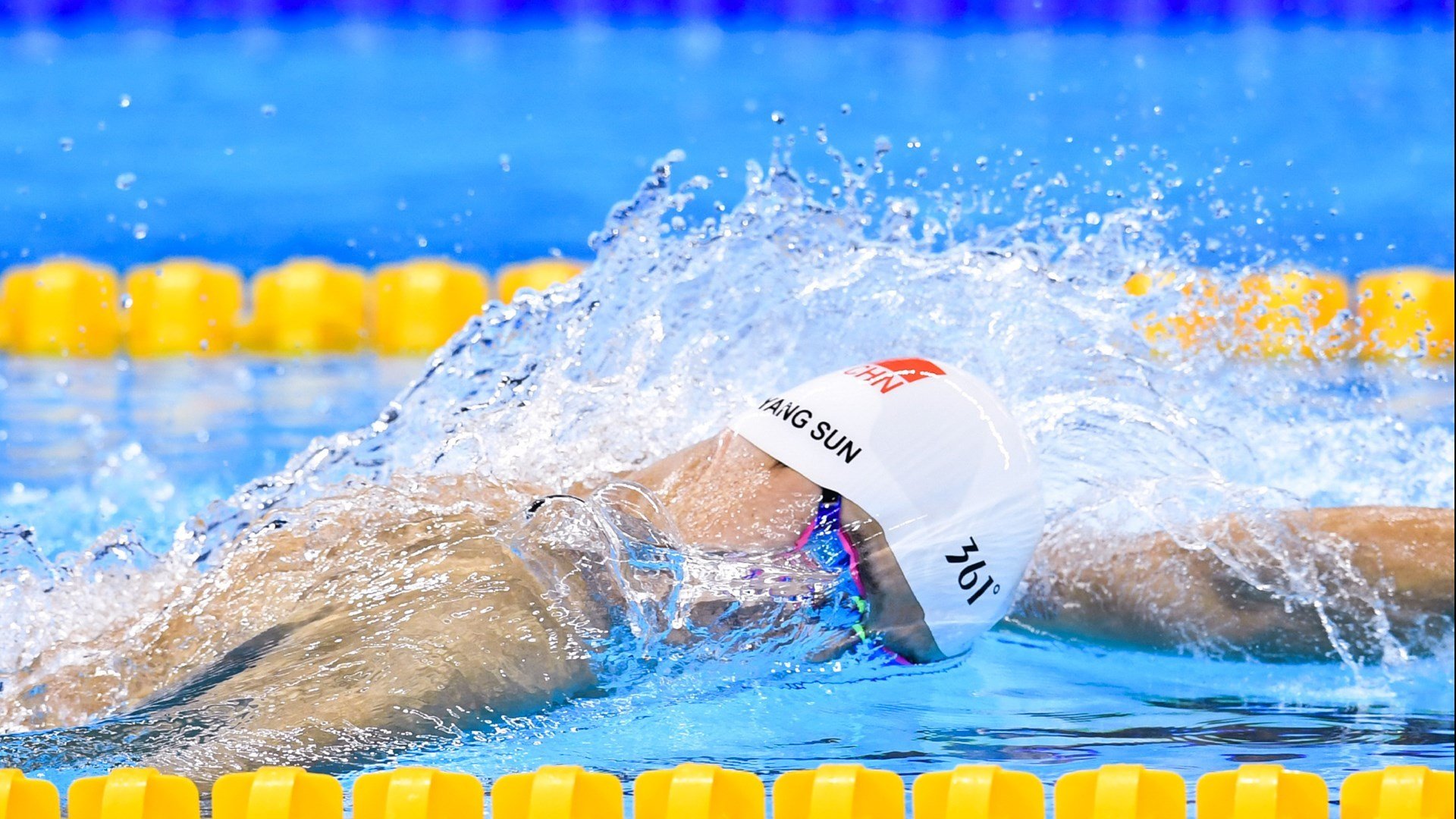 青少年“运动精神”公益广告片在全国热播,弘扬正能量,运动公益广告的广告词